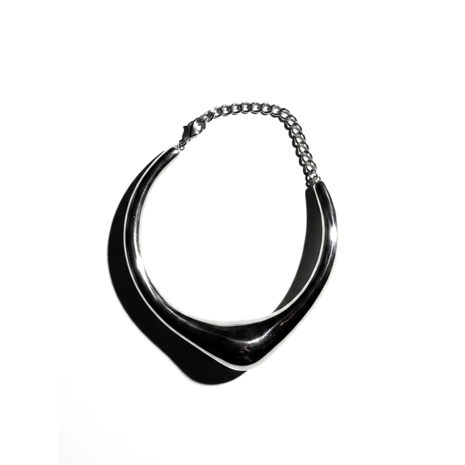 VI NECKLACE