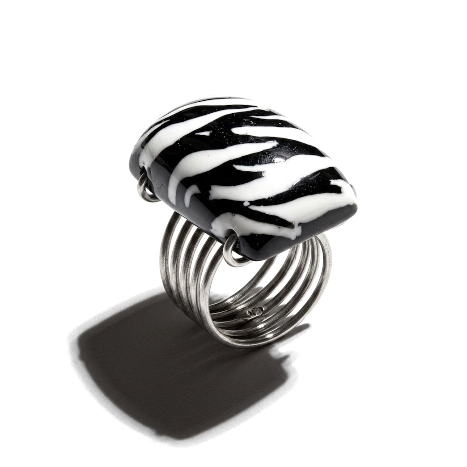 ZEBRA RING