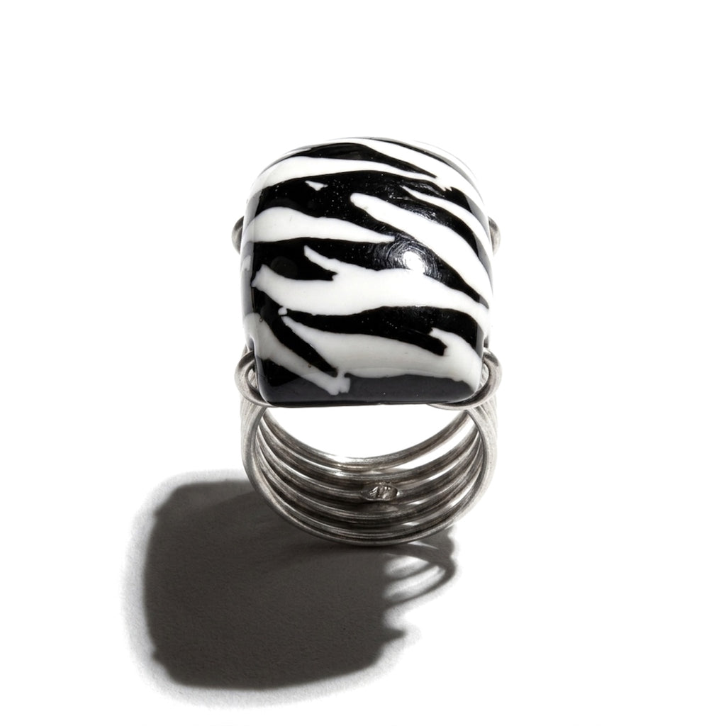 ZEBRA RING