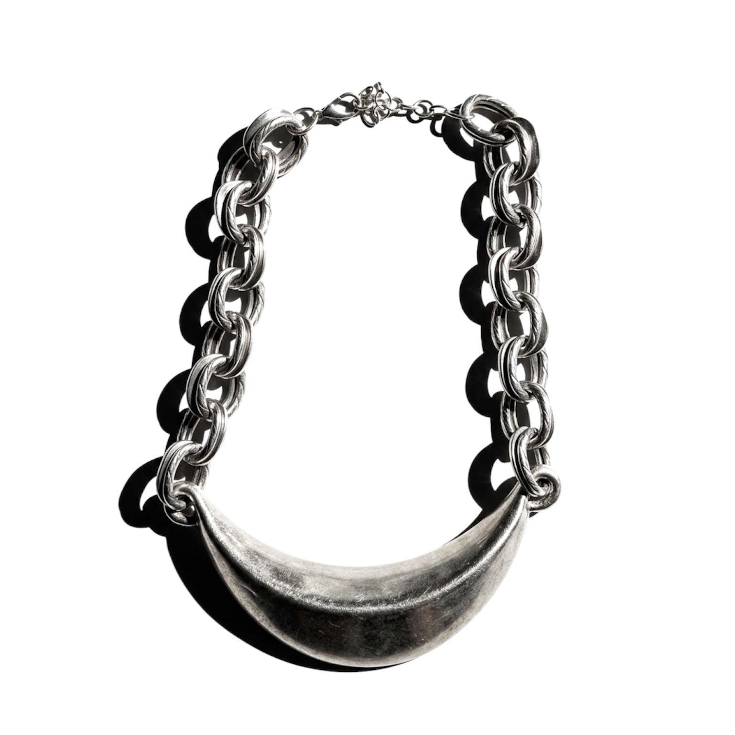 VAULT NECKLACE